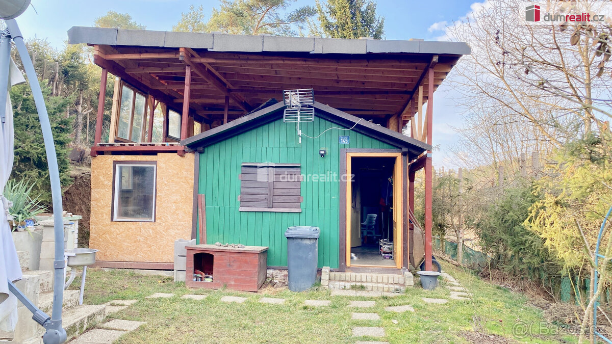 Prodej chaty na 20m2, pozemek 446m2 Bratronice