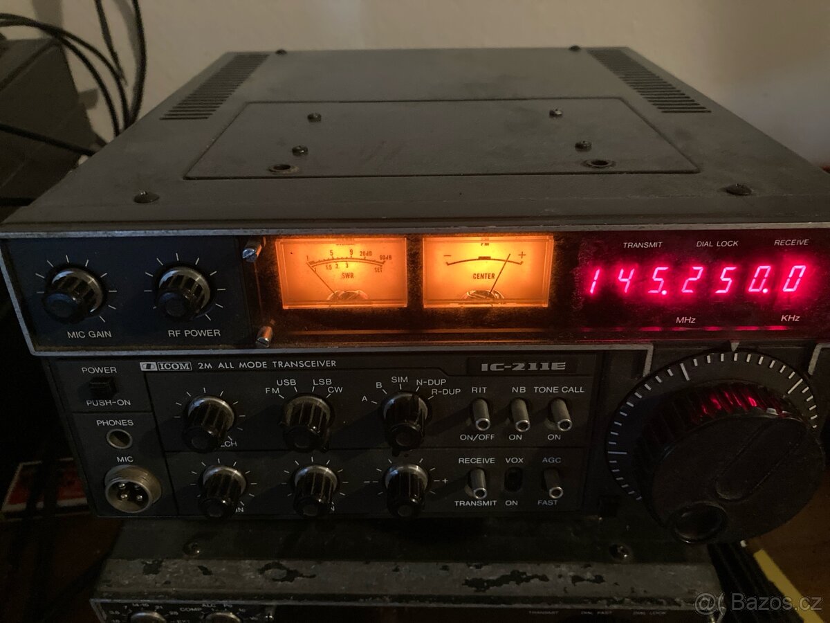 Icom Ic-211
