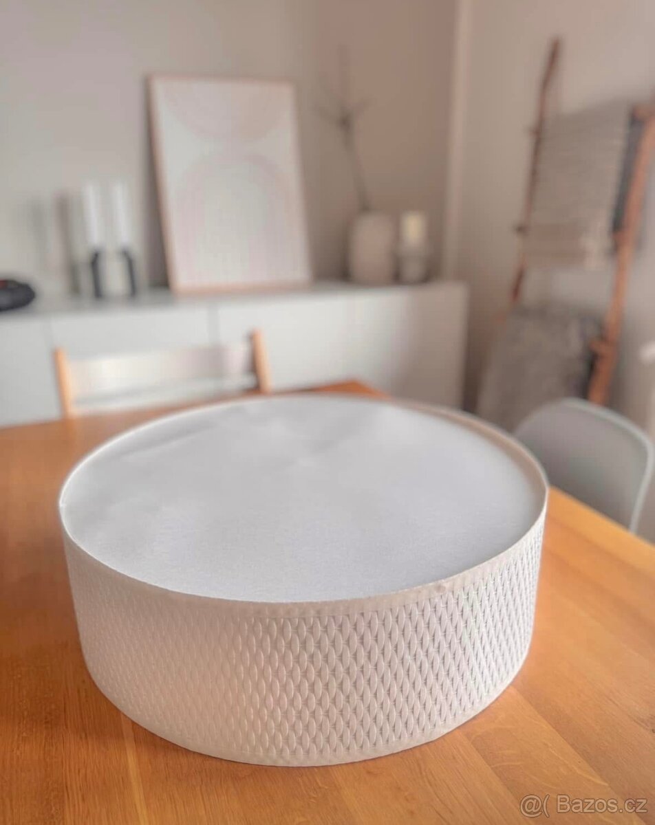 IKEA světlo