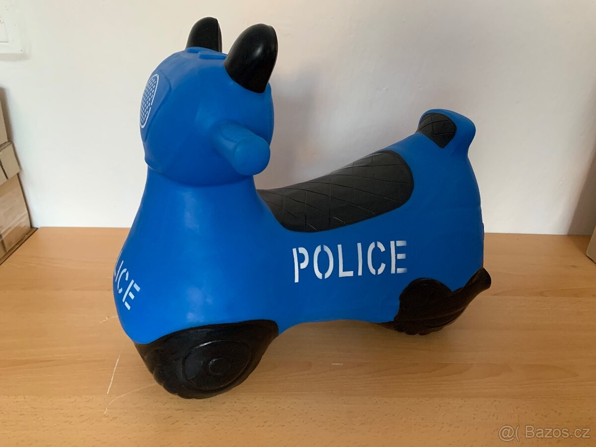 Hopsadlo motorka