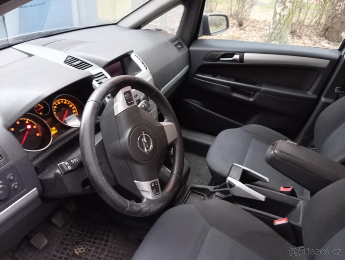 Opel Zafira 1.9 CDTi, 7 míst