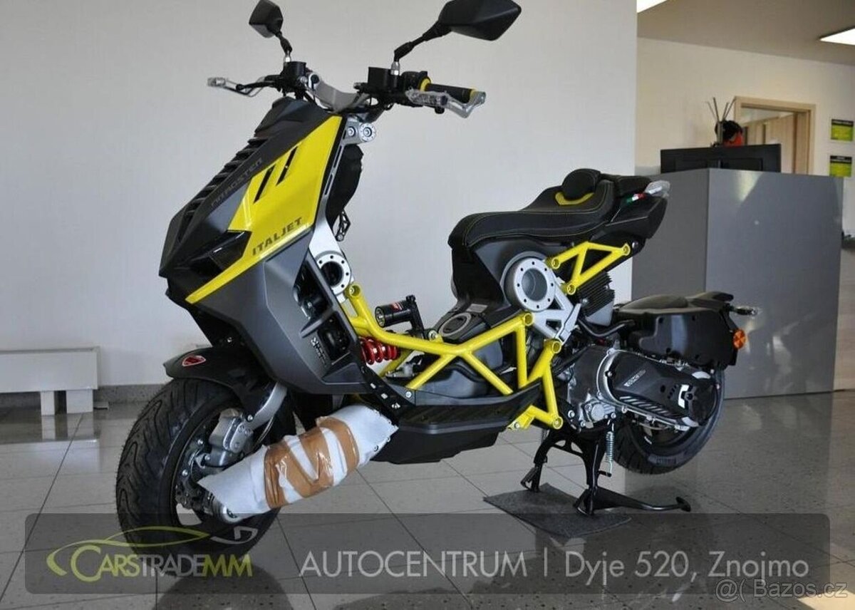 Italjet Dragster 125 ABS NOVÉ SKLADEM benzín automat 9 kw