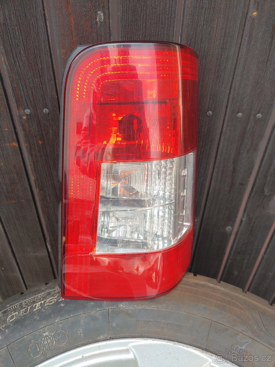 Zadni pr.světlo-Citroen Berlingo,Peugeot Partner