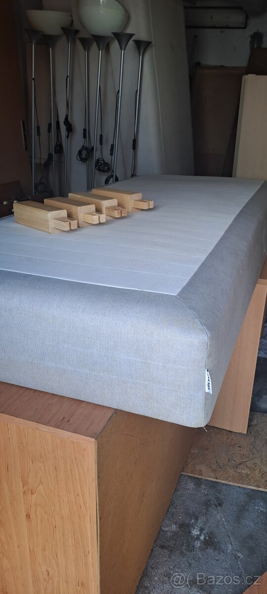 Postel IKEA 90cm x 200cm