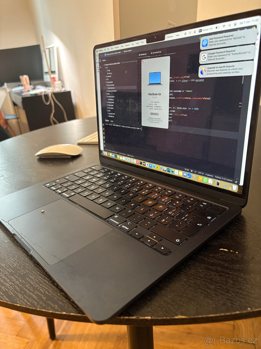 MacBook Air 13” (M2, 2022, 8GB RAM, 256GB SSD) – výborný sta