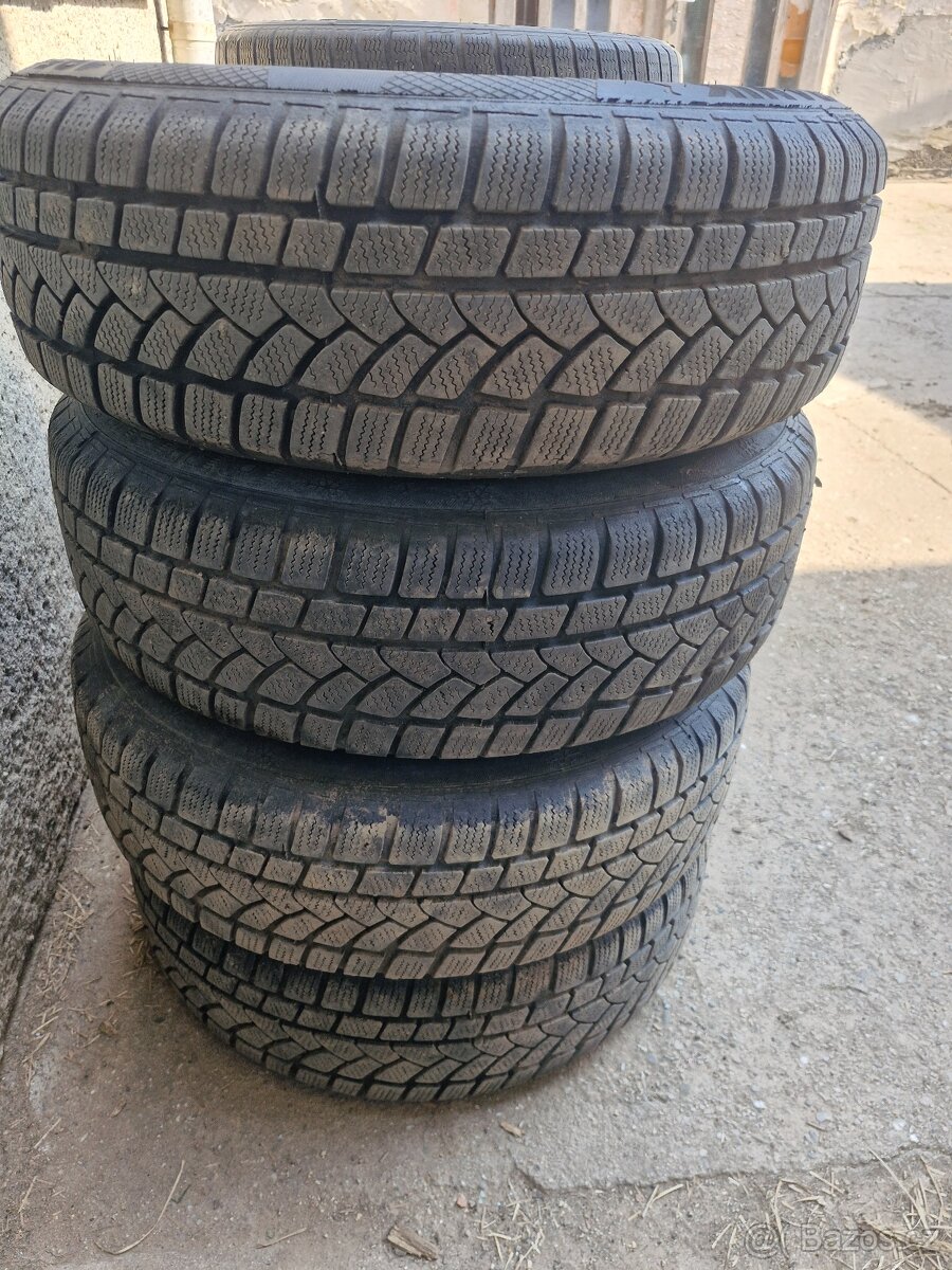 Plechové disky 5x100 R15 s krásným zimním obutím