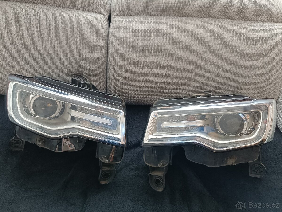 Přední světla JEEP