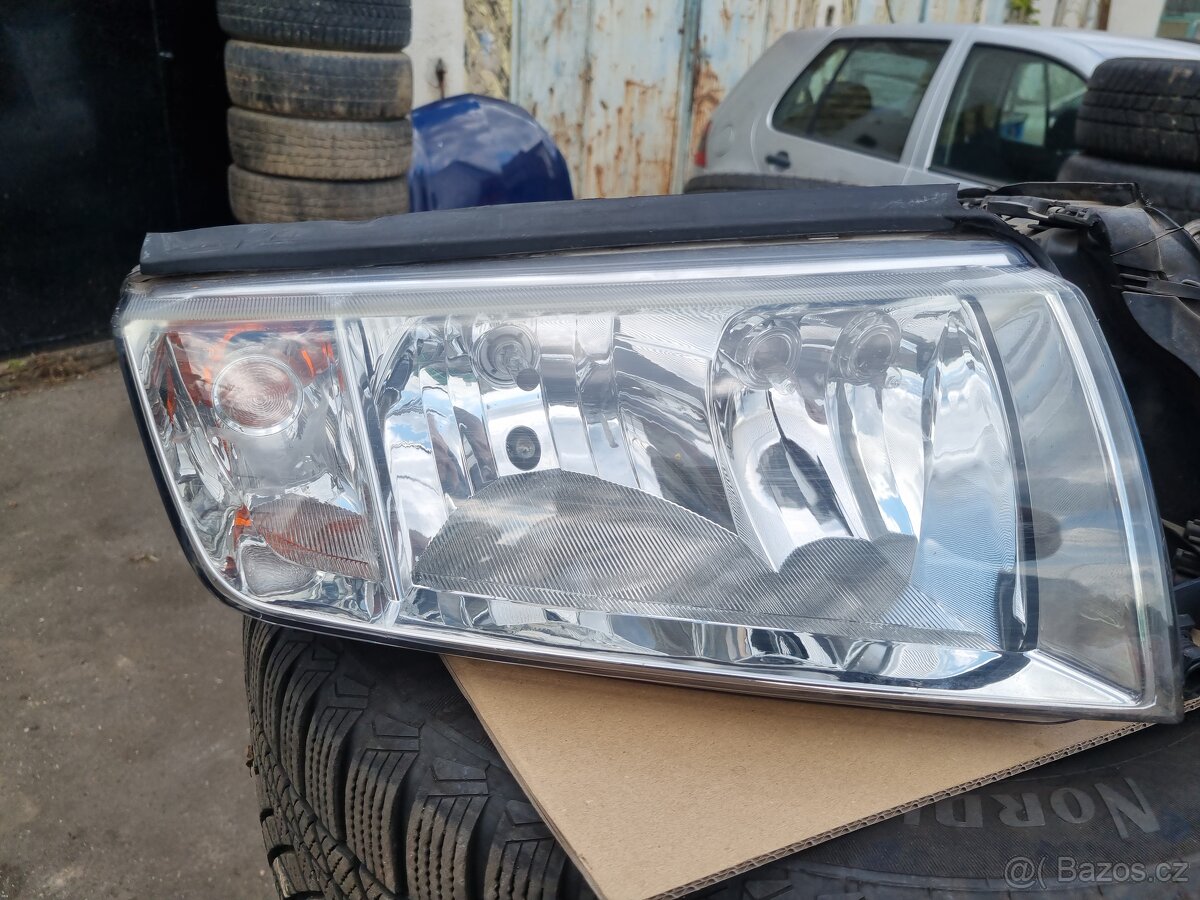 Škoda Fabia přední světla