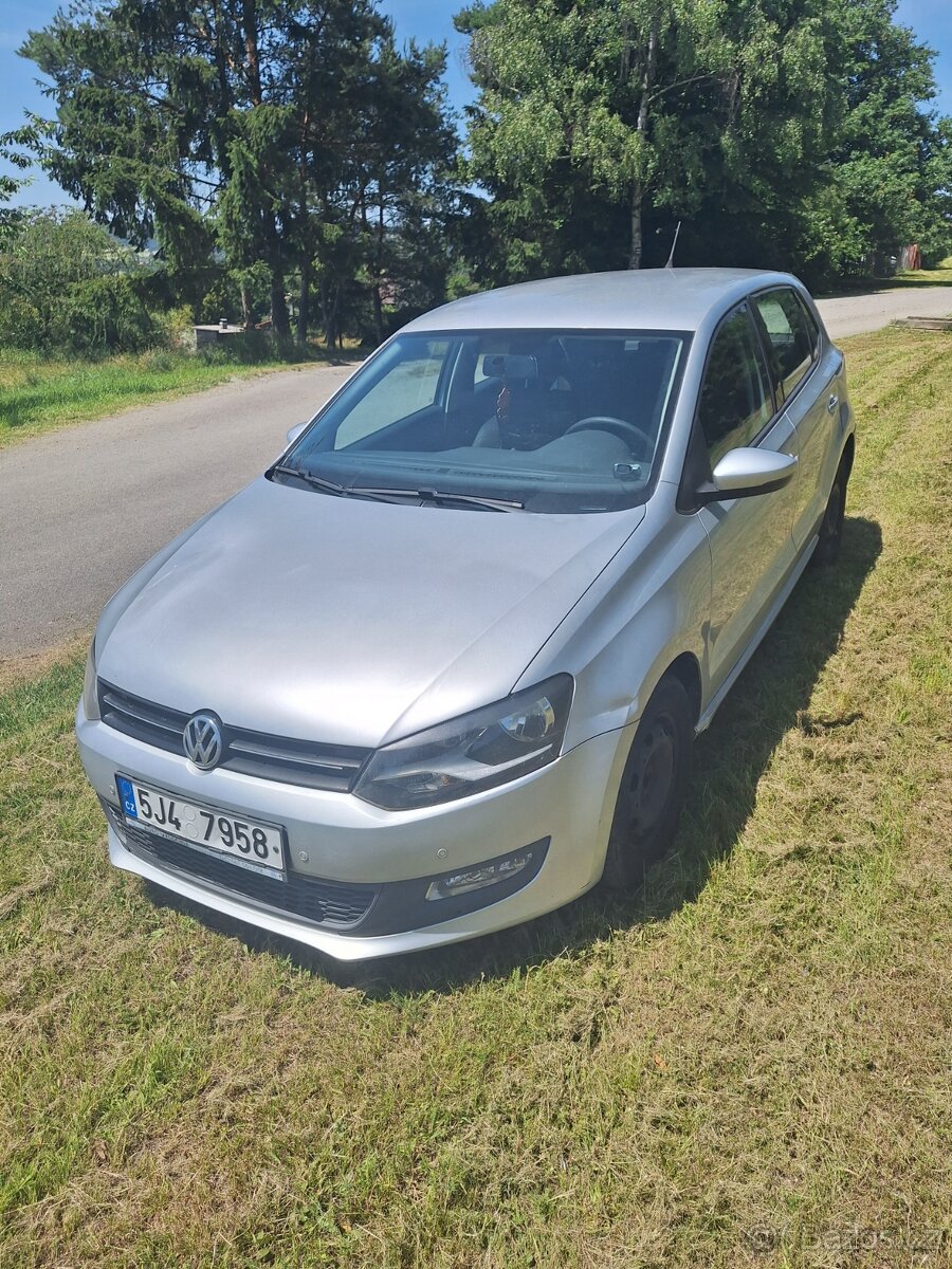 VW POLO 1,4 benzin rok 2012
