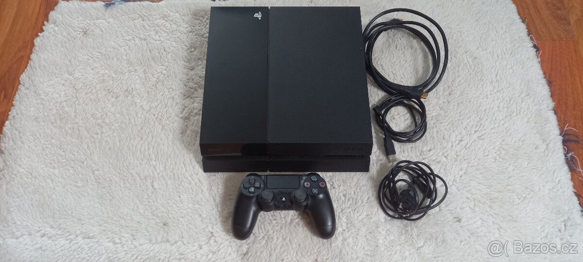 Prodám playstation 4 500GB