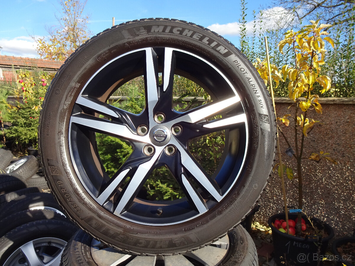 Volvo XC40 + V90 CC - zánovní zimní sada kol 19" ET50,5