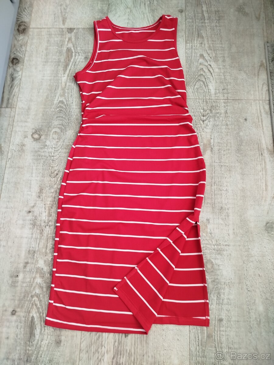 nové šaty velikost S