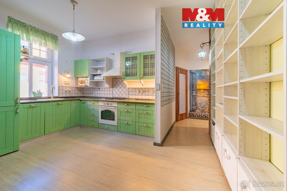 Prodej bytu 3+1, 76 m², Karlovy Vary, ul. Příčná