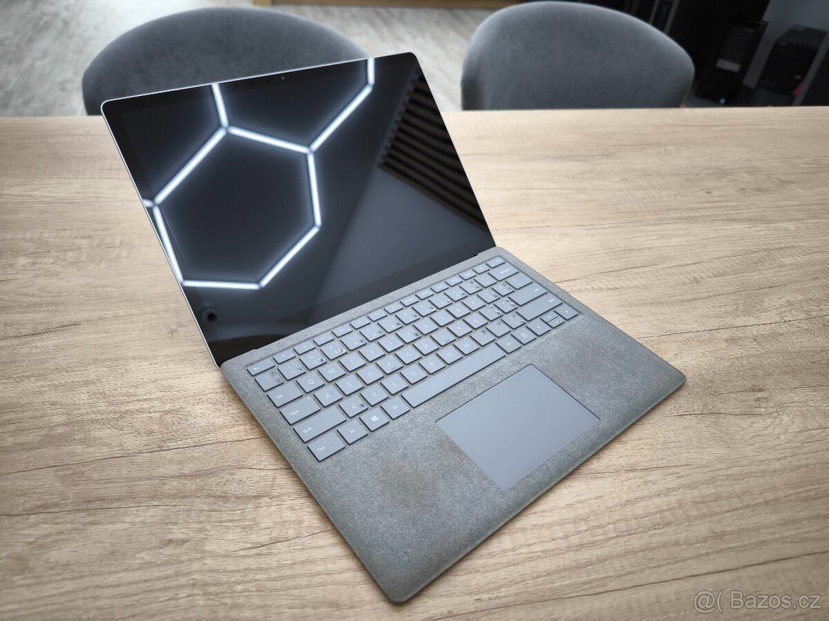 Microsoft Surface Laptop 2 (1769) Silver - ZÁRUKA 2 ROKY