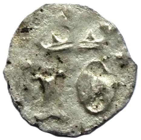 Markrabě Jošt 1375, denár.haléř,koruna s písmeny IO/kříž s Y