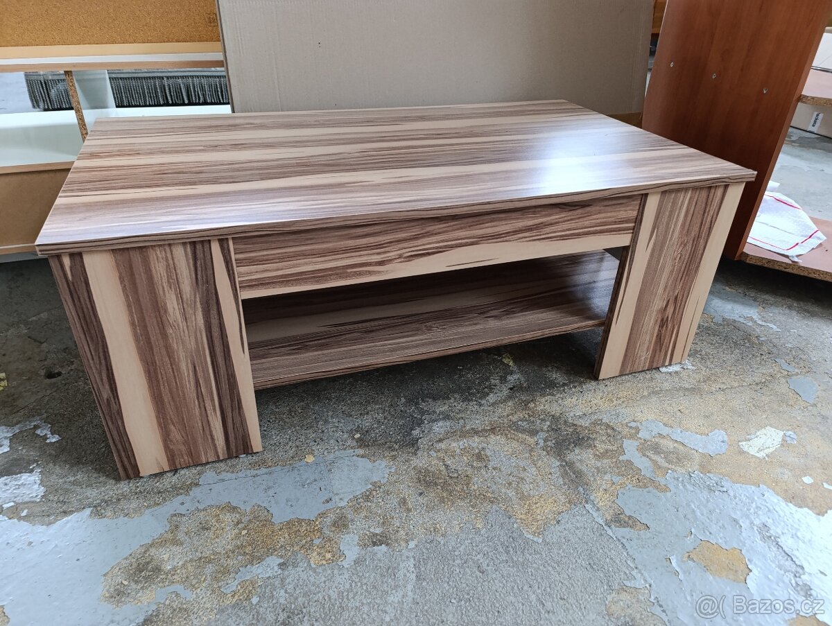 Nový konferenční stolek.