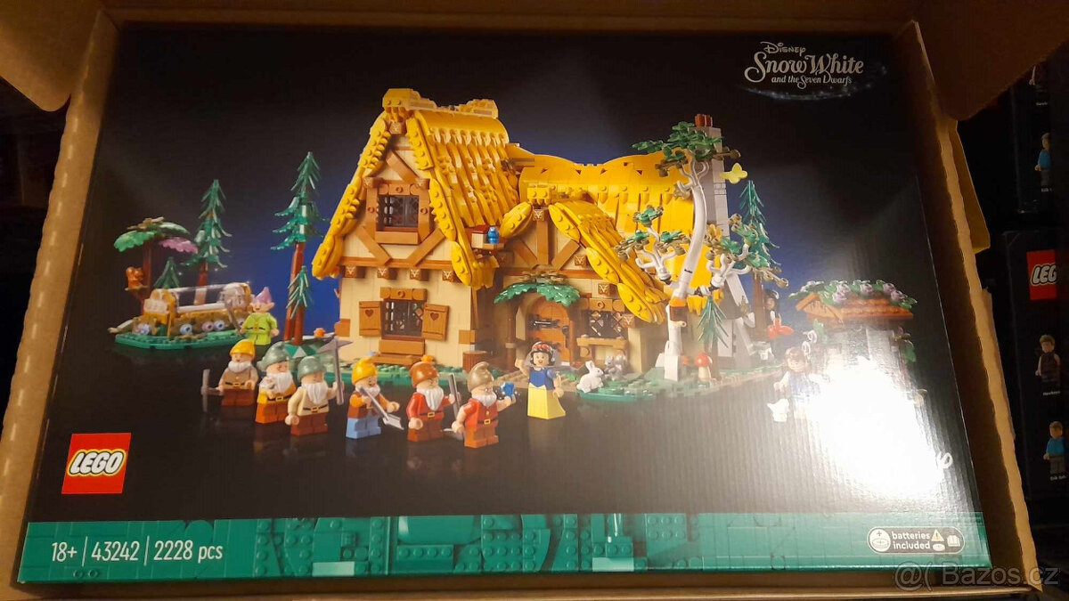 LEGO® Disney 43242 Chaloupka Sněhurky a sedmi trpaslíků