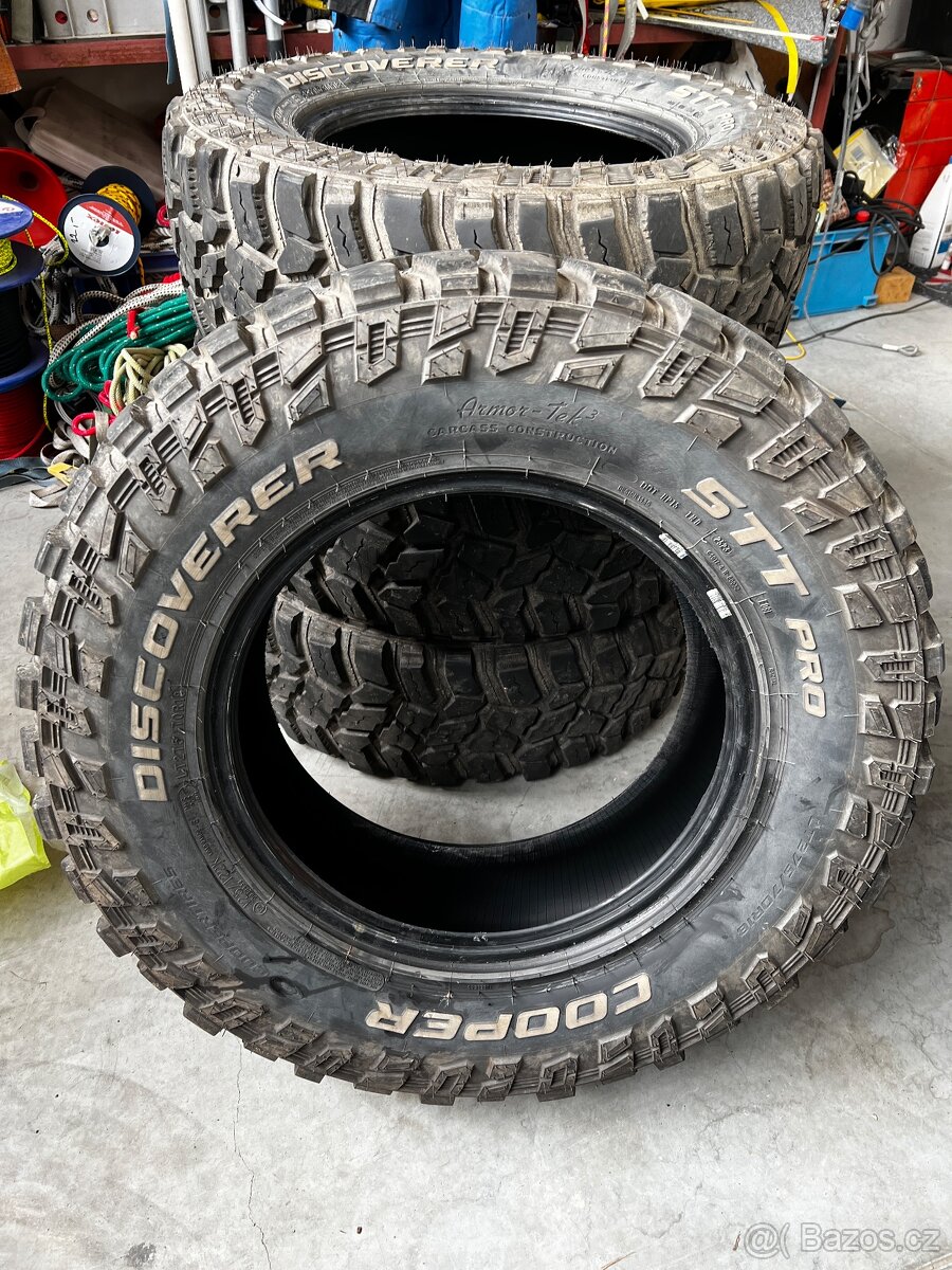 Terenní pneu Cooper Discoverer stt pro 275 70r18