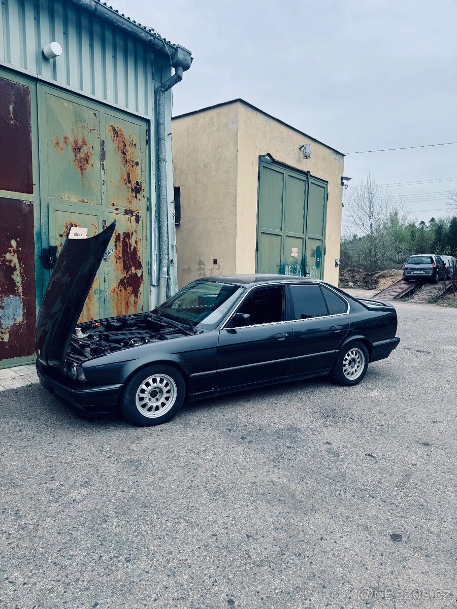 BMW e34,520i