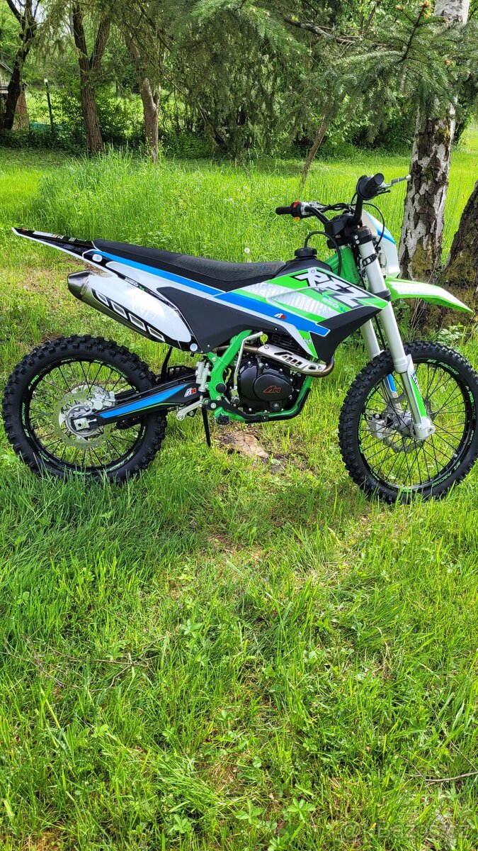 Dirtbike RFZ 250 Leramotors 16kw stáří 1 měsíc