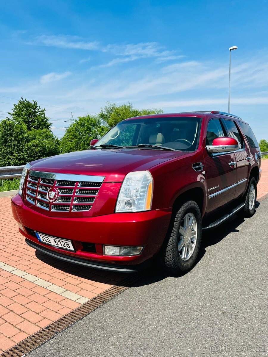 Cadillac Escalade 6,2 V8 Luxury Platinum Edition rok: 2008