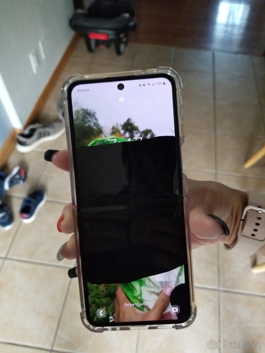 Koupím na díly Z Flip 3 5G