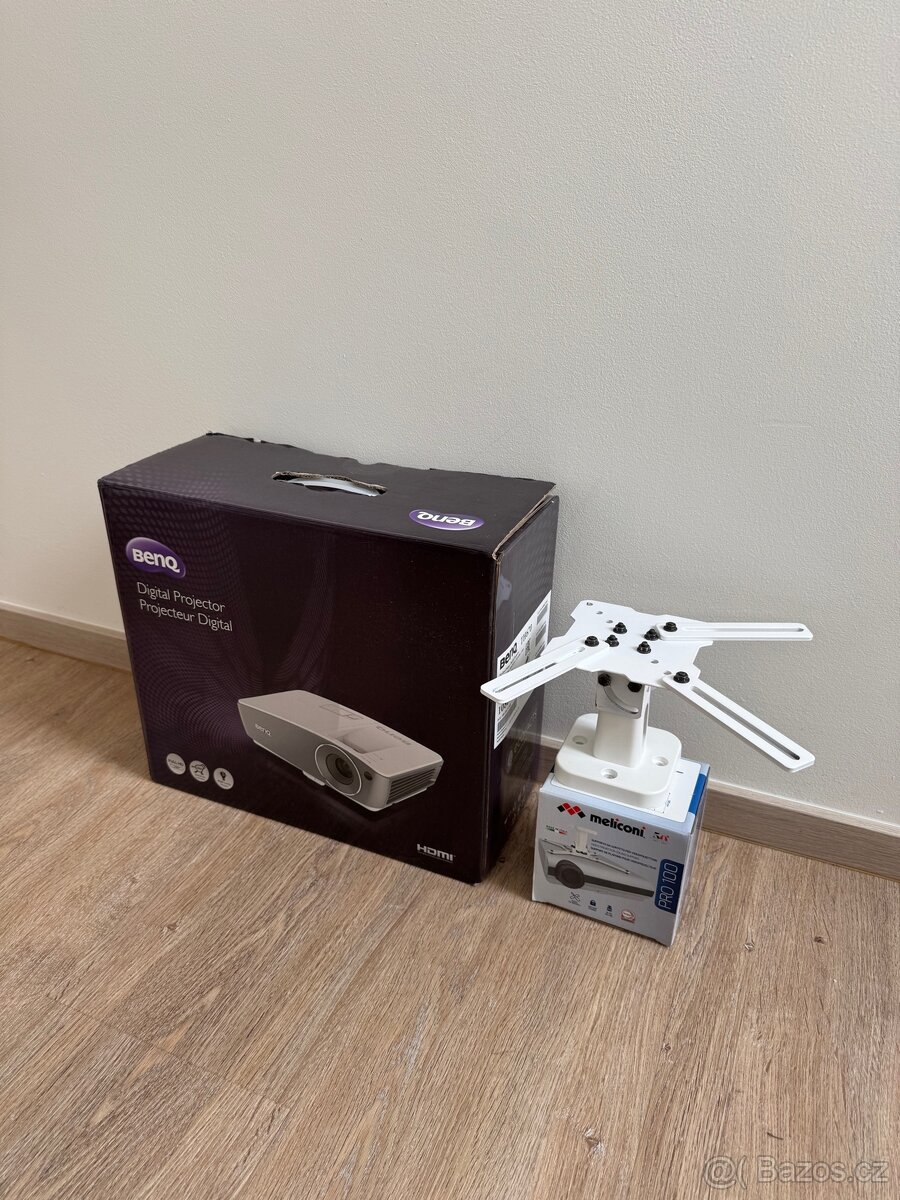 Projektor Benq TH670 + držák na strop