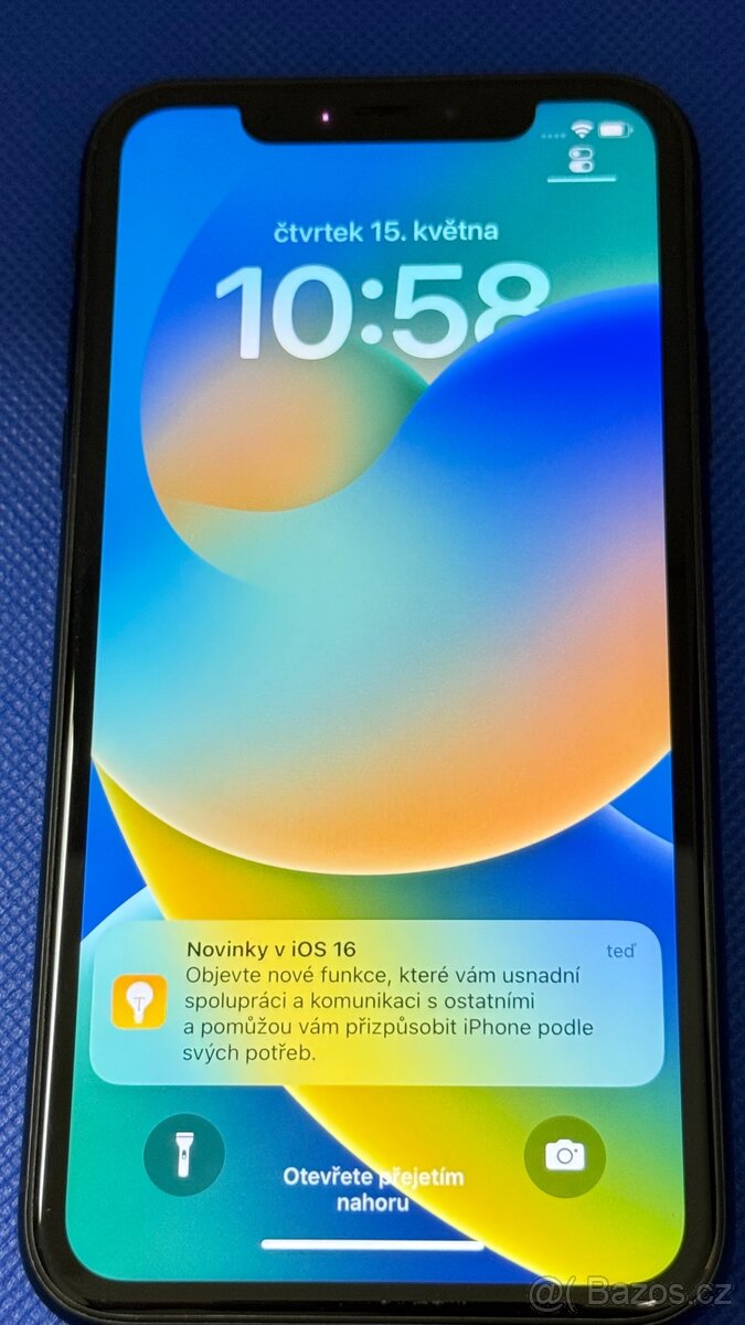 iPhone XR 64GB Black, pěkný stav