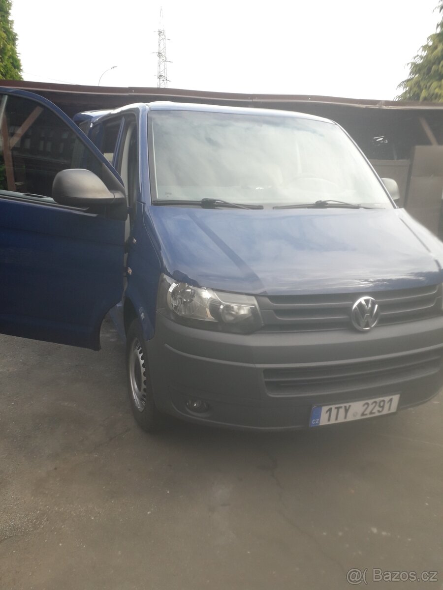 Vw transporter t5 rok 2011