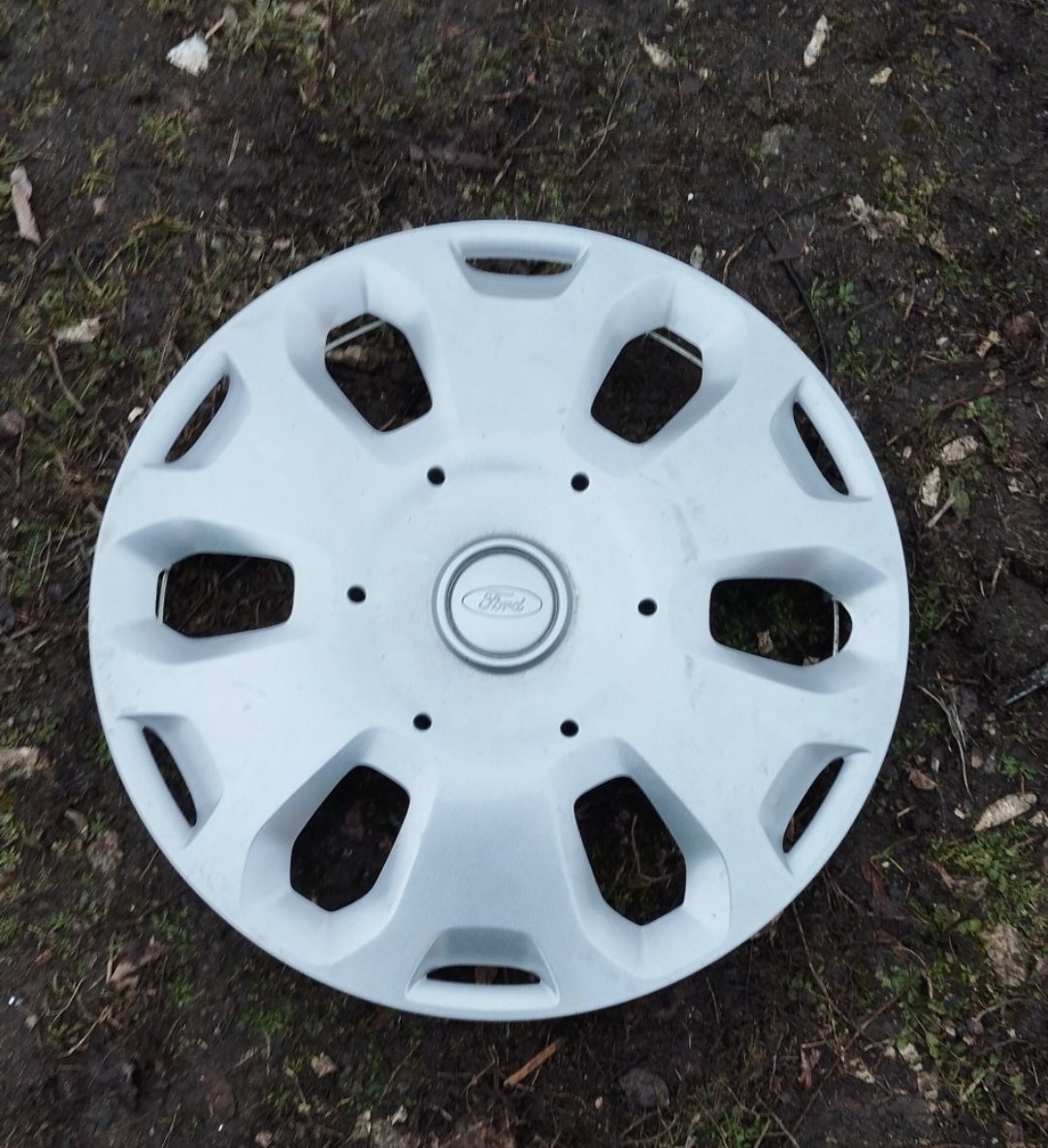 Poklice Ford Transit Connect 15" pouze 1 ks