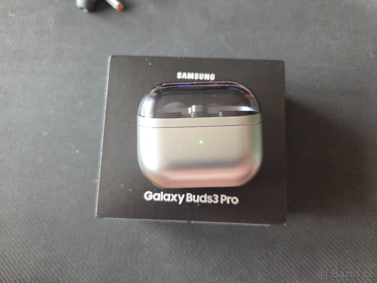 Samsung Galaxy Buds3 Pro stříbrné