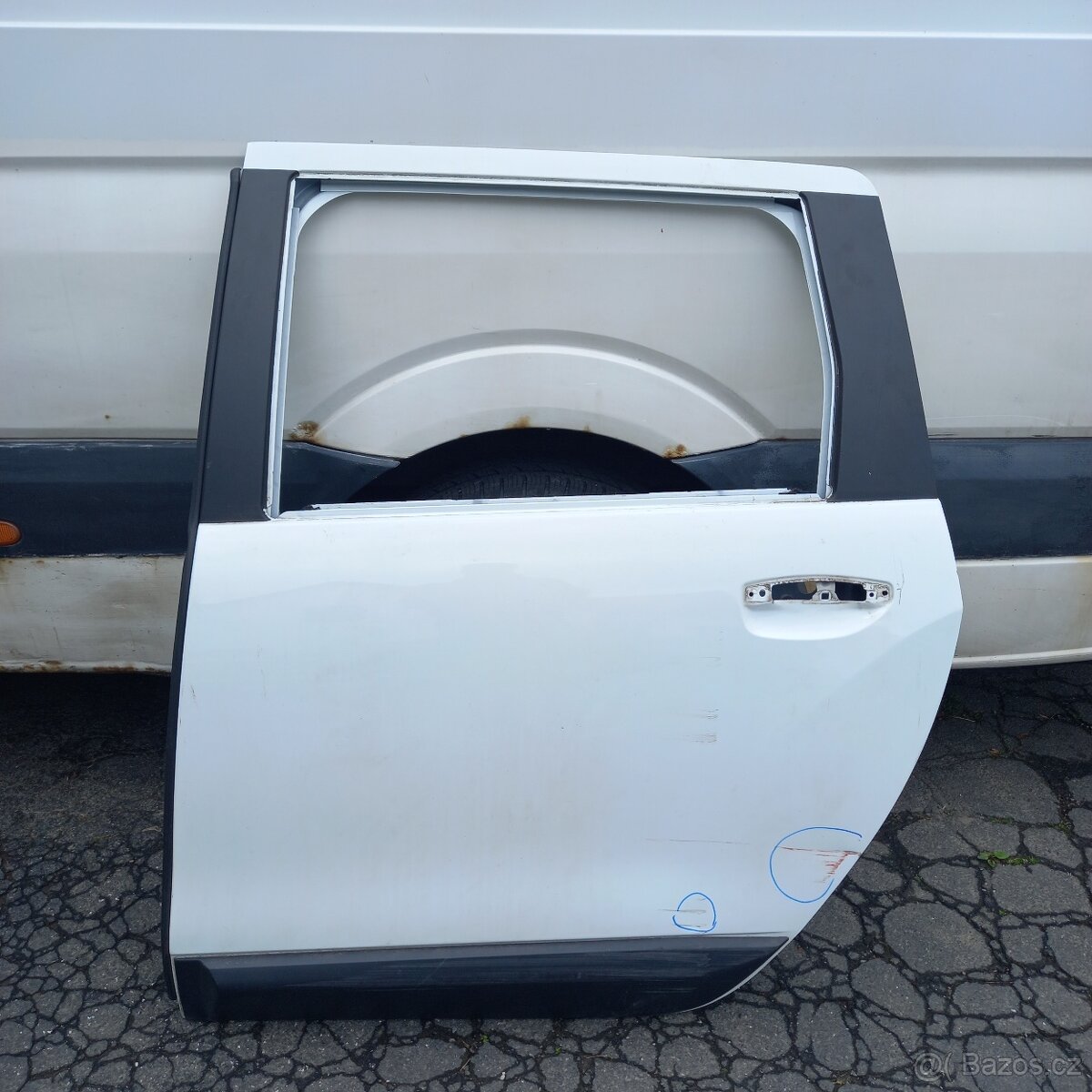 Dacia lodgy leve zadni dvere