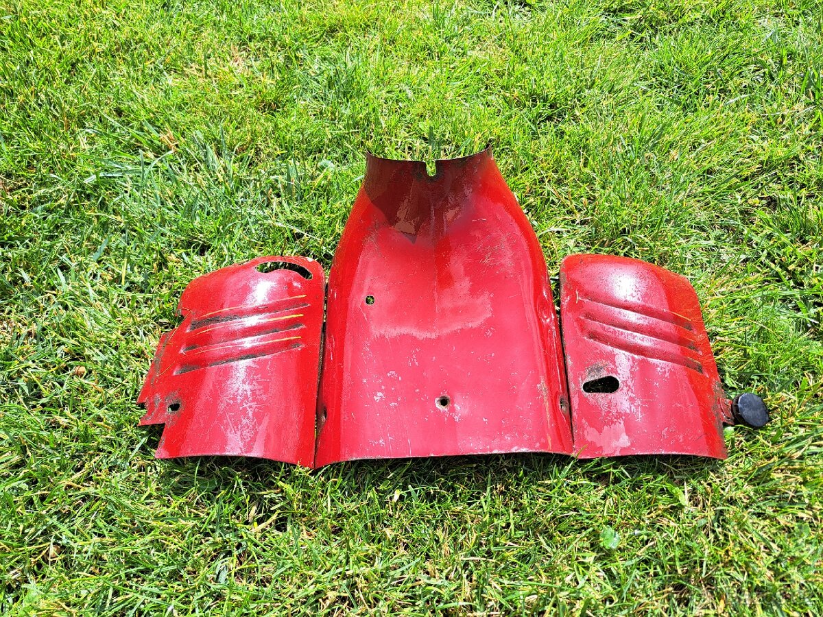 Prsíčka Jawa Pionýr 555