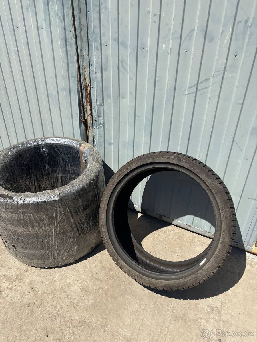 Zimní Continental ContiWinterContact TS 830 P 245/35 R19 93W