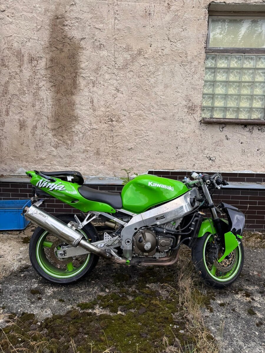 Kawasaki ninja zx9r 1999