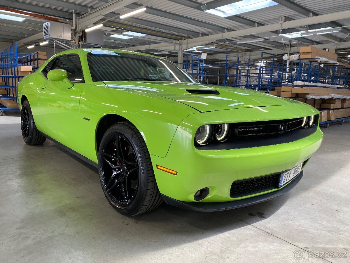 Dodge challenger 5,7 Hemi V8 R/T