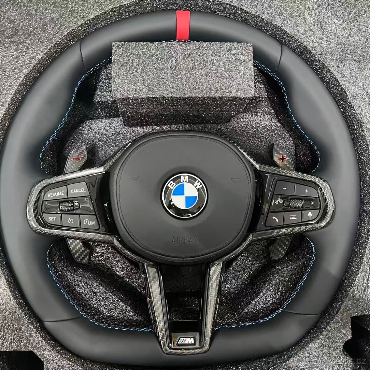 NOVY BMW VOLANT - KUZE.