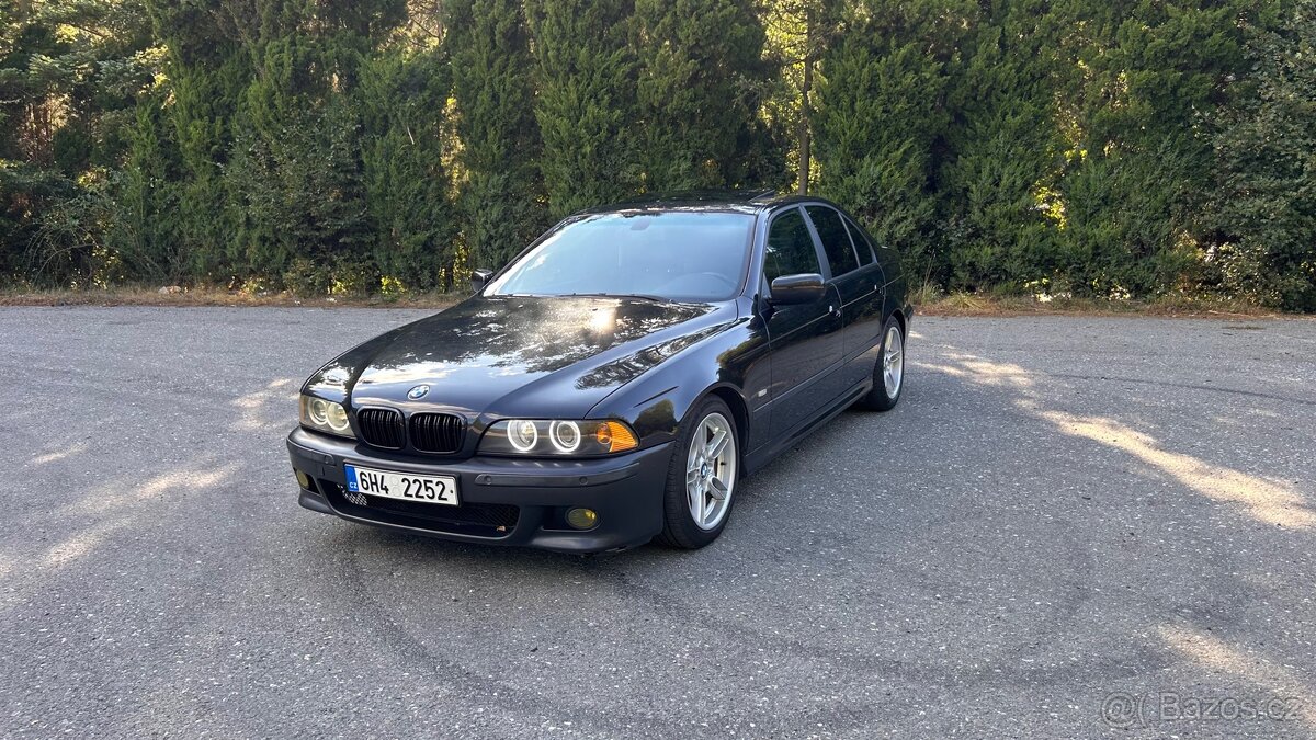 BMW E39 530D 142kw manuál cosmos-schwarz