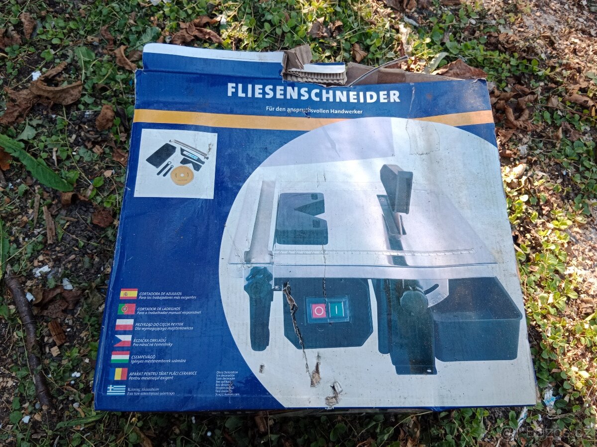 Vodní řezačka obkladů a dlažby