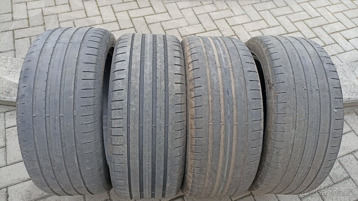 225 45 17 Dunlop sport maxx RT2   sada 4 kusů