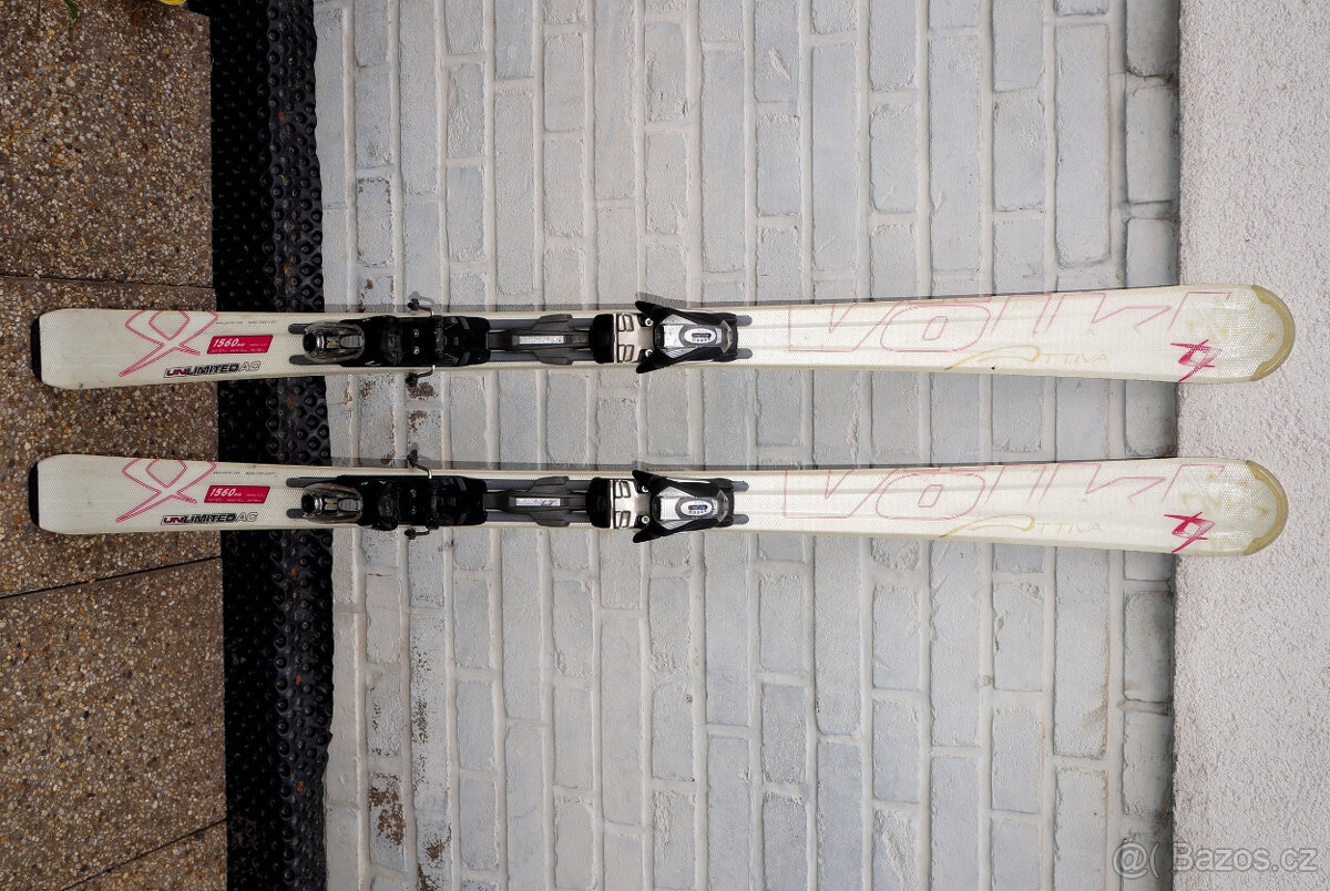 Málo jeté lyže 156 cm Volkl, skluznice bezvadná.
