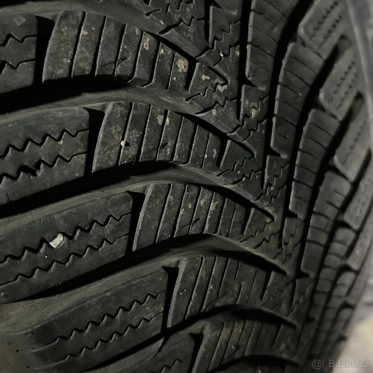 Zimní pneu 185/65 R15 88T Hankook 2x7mm a 2x5mmmm