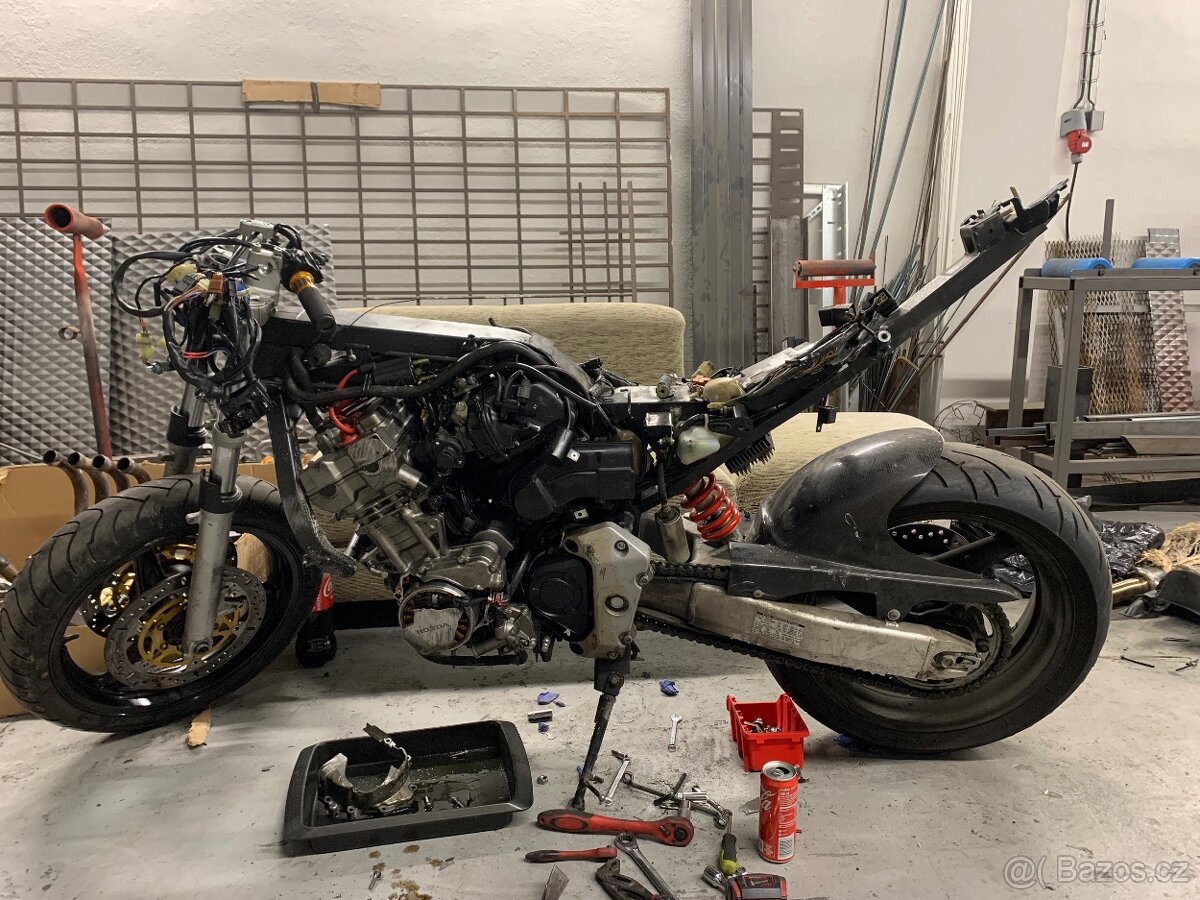 Honda CB 900 f2 na ND