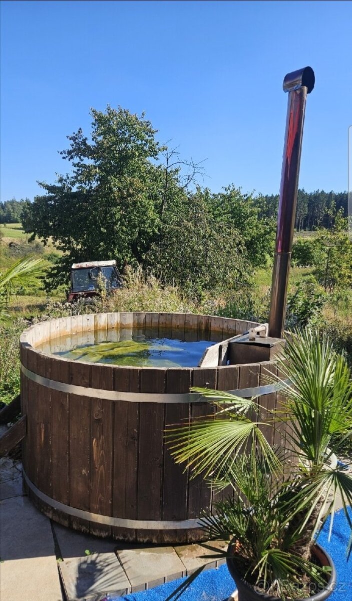 Koupací káď s ohřevem na dřevo 205 průměr