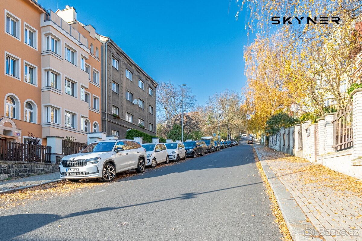 Atraktivní nově zrekonstruovaný byt 2+kk v cihlovém domě – Ú