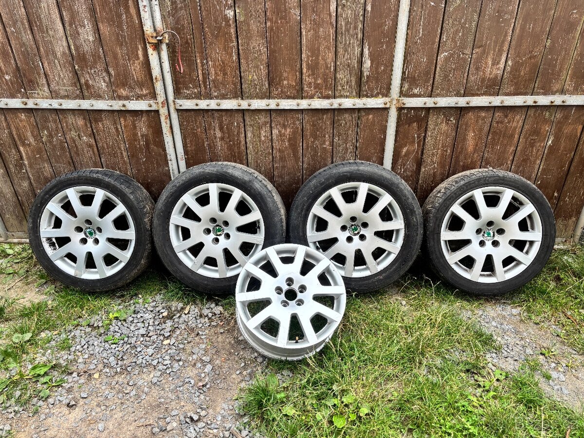 5x100 r16 205/45/16 a 205/55/16 alu Spidery r16