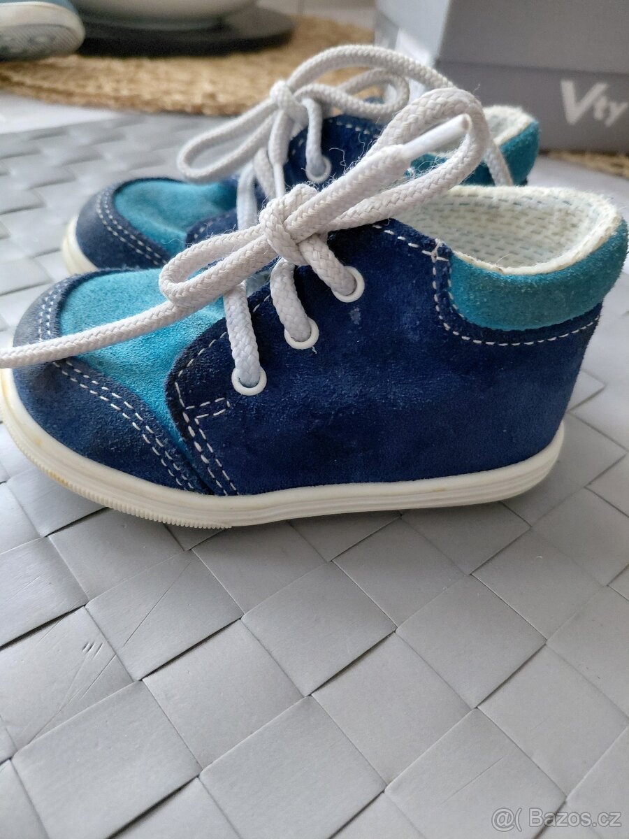 Dětské botičky č.19