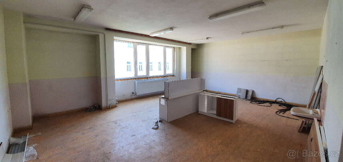 pronájem skladu cca 80m2