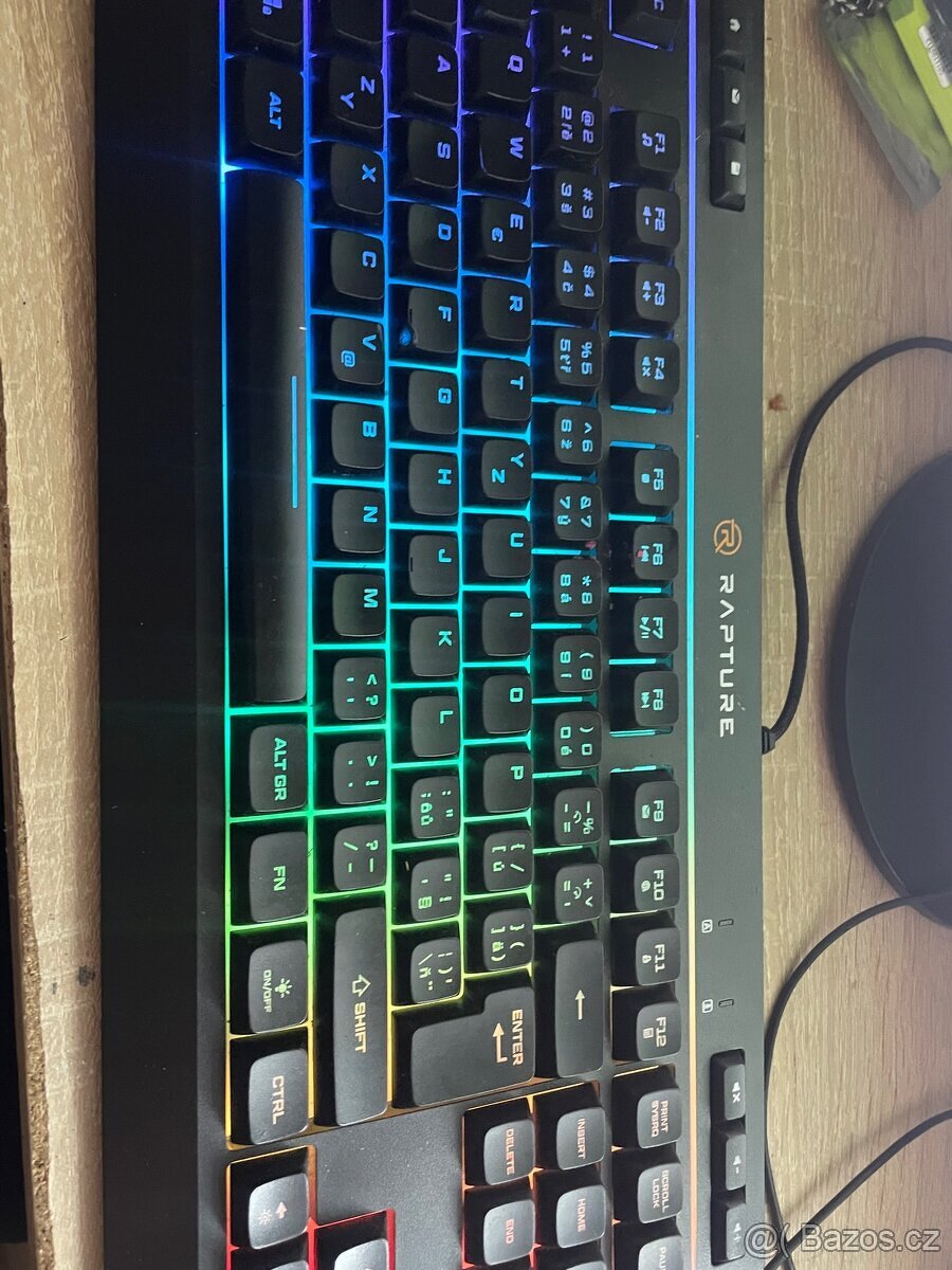 Herní pc se asus s tiskárno cannon