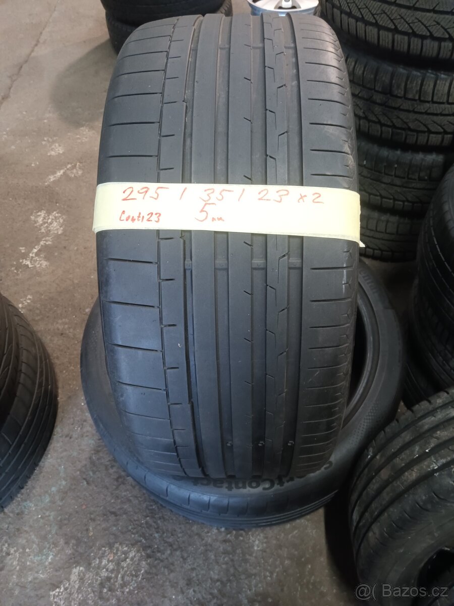 2xletní pneu 295/35/23.Continental.